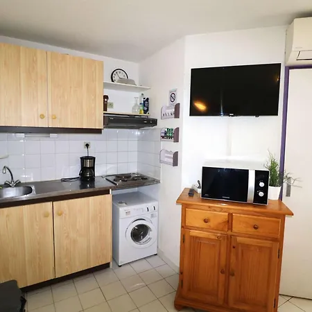 Apartment Superbe 2p Climatise Avec Loggia Et Grande Terrasse, Piscines, Proche Au Grau-du-roi - Fr-1-307-105