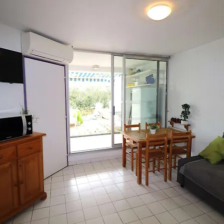 Superbe 2p Climatise Avec Loggia Et Grande Terrasse, Piscines, Proche Au Grau-du-roi - Fr-1-307-105 Le Grau-du-Roi