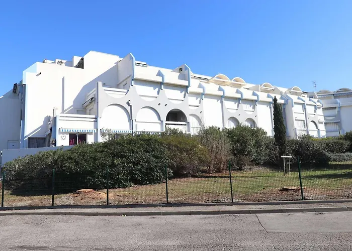 Superbe 2p Climatise Avec Loggia Et Grande Terrasse, Piscines, Proche Au Grau-du-roi - Fr-1-307-105 *