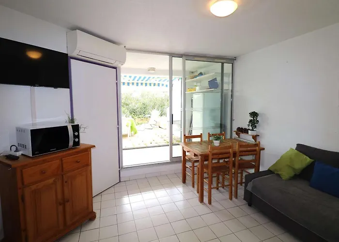 Superbe 2p Climatise Avec Loggia Et Grande Terrasse, Piscines, Proche Au Grau-du-roi - Fr-1-307-105 Le Grau-du-Roi